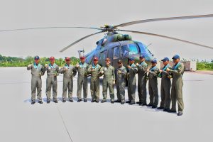 Crew Helikopter MI-17 V5 TNI AD Skadron Penerbad Misi Kemanusiaan Penanggulangan Bencana Alam Badai Tropis “Kristine/Trami” di Filipina